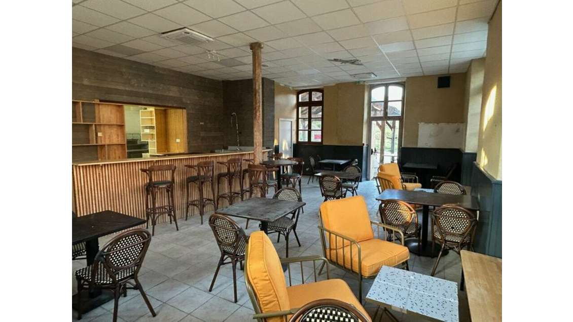 Gérance d'une épicerie-bar-restaurant en Ariège