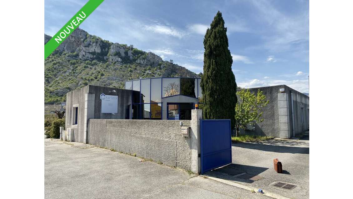 Bureaux de 220m² + parking à louer à Saint Peray