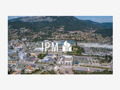 Local commercial 1000m² à louer  La Valette du Var