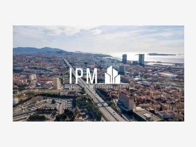 Bâtiment industriel 1610m² à louer à Marseille