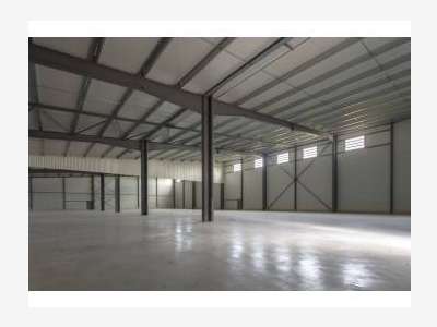 Local d'activité de 1270m² à louer ZI Domitia