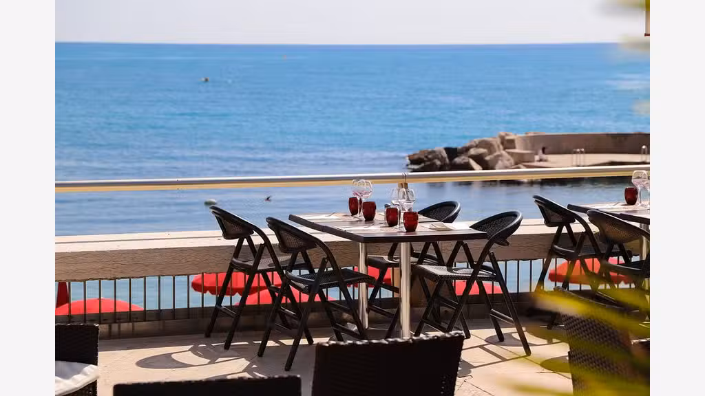 Gérance brasserie L4 – Empl. n° 1 face à la mer 13