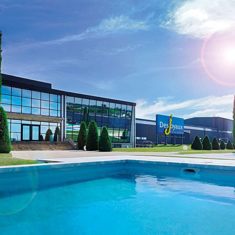 Le concept de la franchise Piscines Desjoyaux