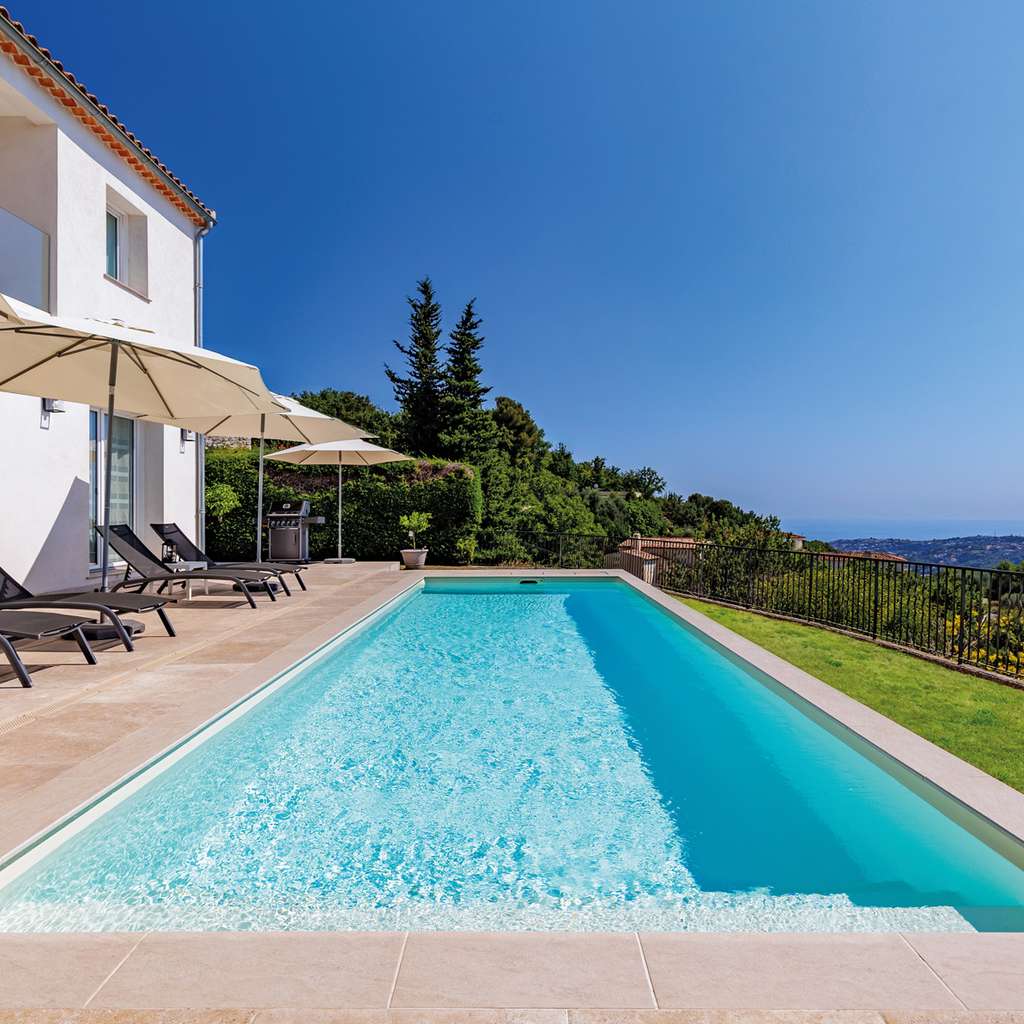 Piscines Desjoyaux
