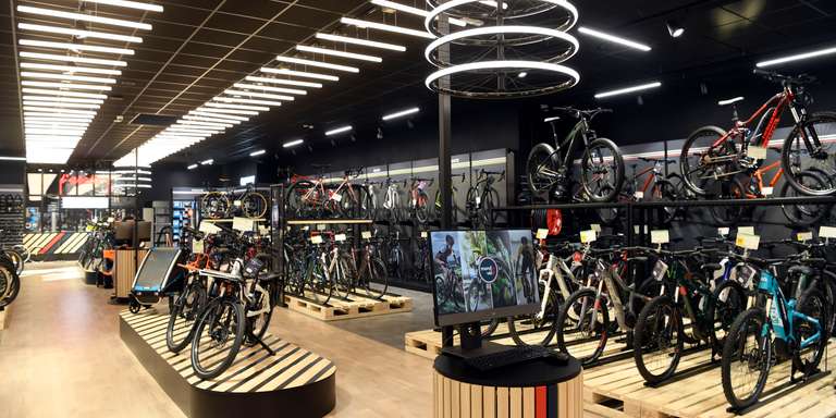 Sport 2000 - Mondovélo - WAS We Are Select - S2 Sneakers Specialist : nous accompagnons nos franchisés