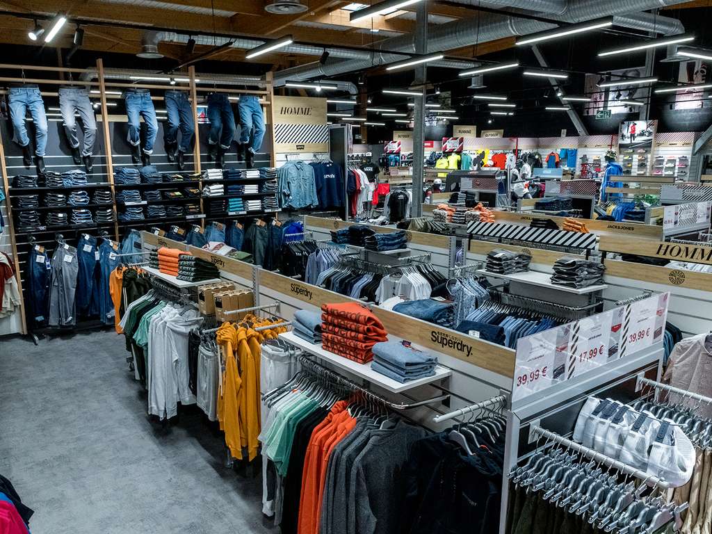 Ouvrir une enseigne Sport 2000 - Mondovélo - WAS We Are Select - S2 Sneakers Specialist