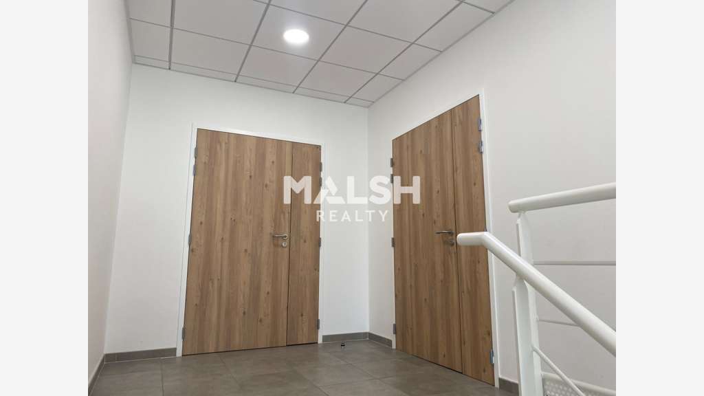 2 plateaux 1145m² bureaux à vendre à Saint Priest