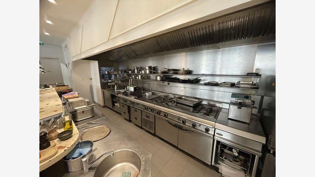 Vente restaurant 90 couverts lic 4 gros ca à Paris