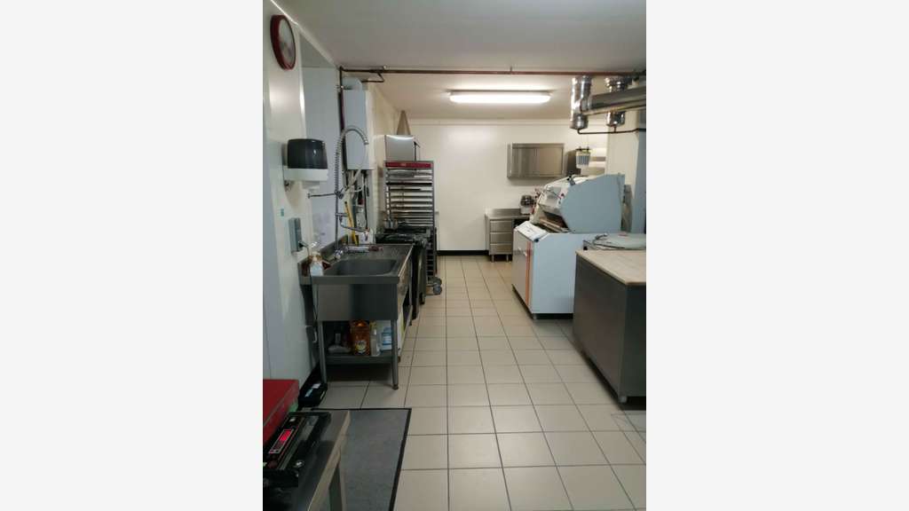 Vente affaire de bourg à à 10 min de Guéret