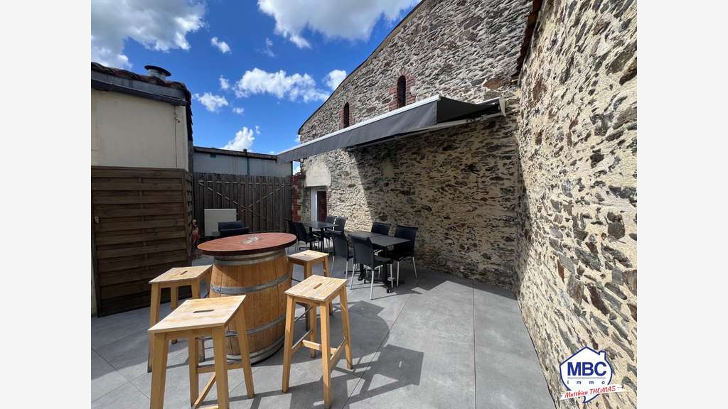 AV bar restaurant en superbe état à Beaupréau
