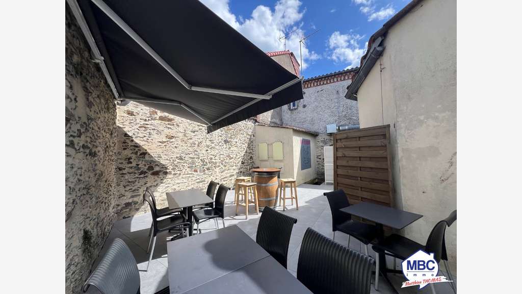 AV bar restaurant en superbe état à Beaupréau