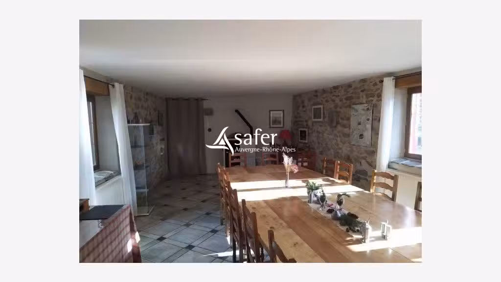Ancienne ferme rénovée en gîte & chambres d'hôtes