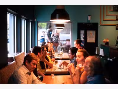 Vente bar brasserie sur place centrale en Cotentin