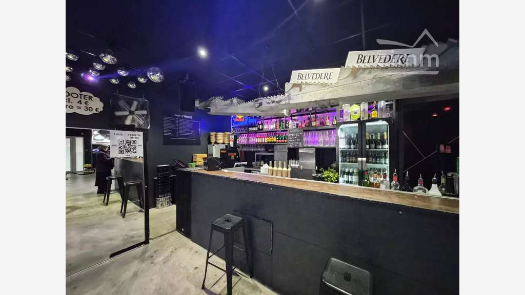 Vente discothèque avec licence IV en ZA à Agen