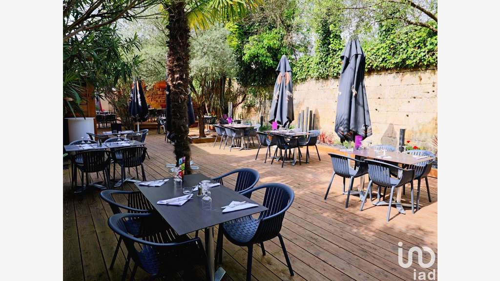 Bar brasserie à Arveyres
