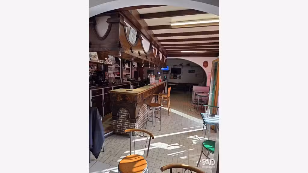 Vente bar PMU idéalement situé à Beauval