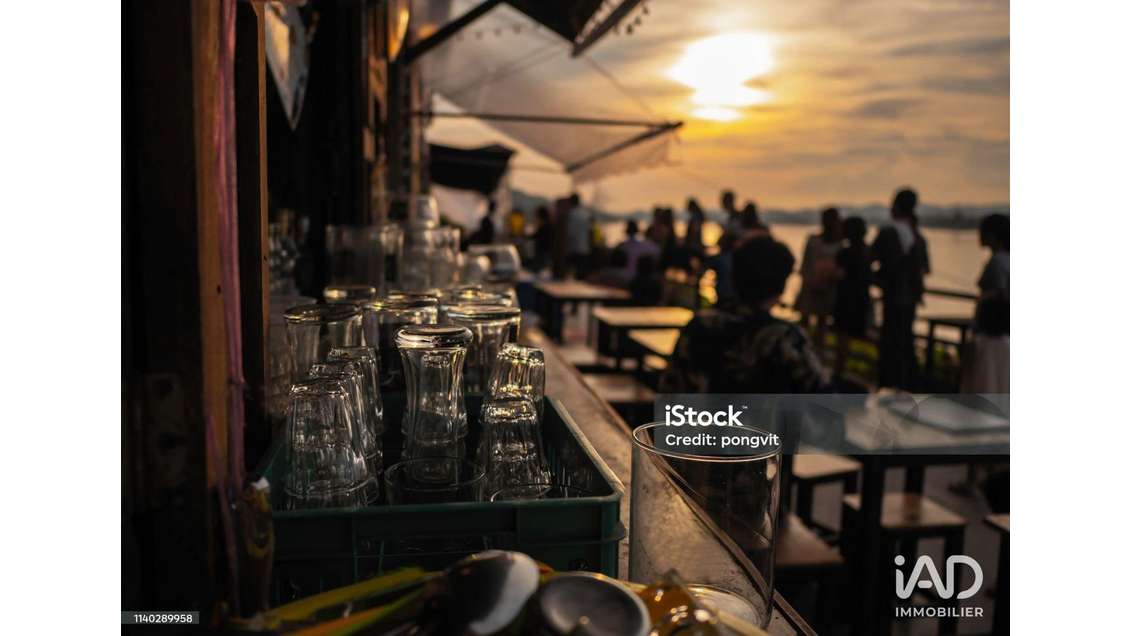 Bar brasserie à Bias