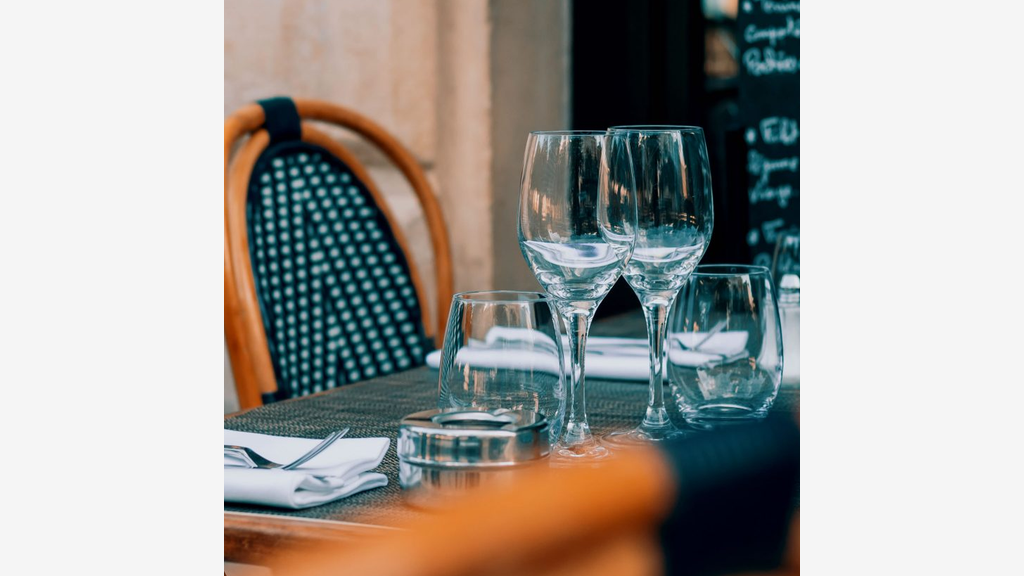 AV bar brasserie licence IV empl  N°1 dans le 92