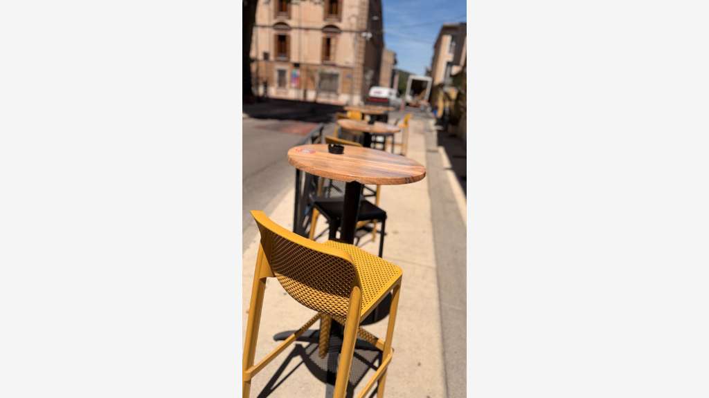 A vendre murs et fonds brasserie pub à Brignoles