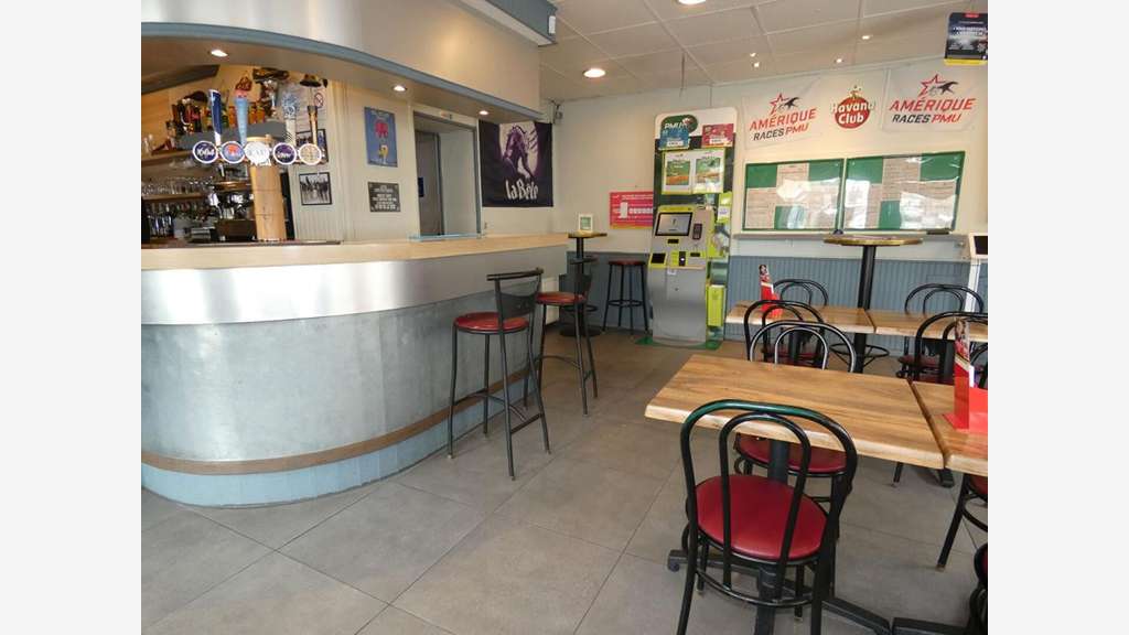 Vente bar jeux PMU en centre ville Caen Sud