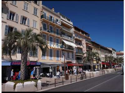 AV FDC brasserie proche du port à Cannes 