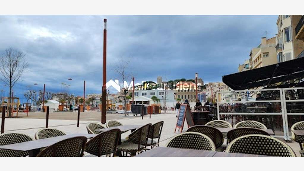 Cannes : Restaurant-Brasserie-Bar, grande