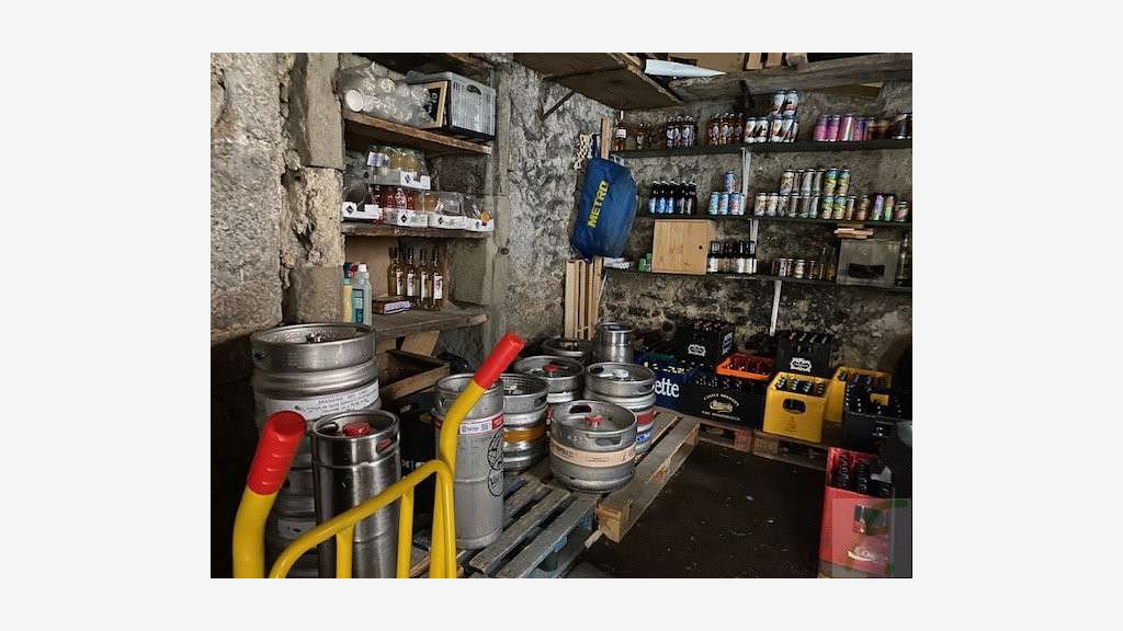 A vendre belle affaire bar à  Chambéry rue n°1