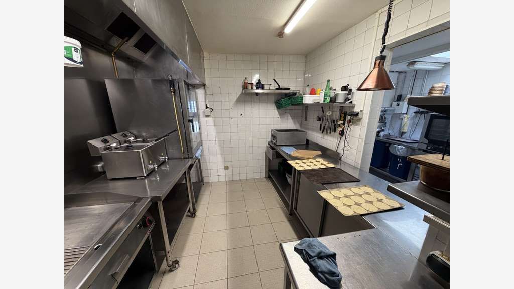 Vente restaurant/bar 330m² Châteaudun empl N°1