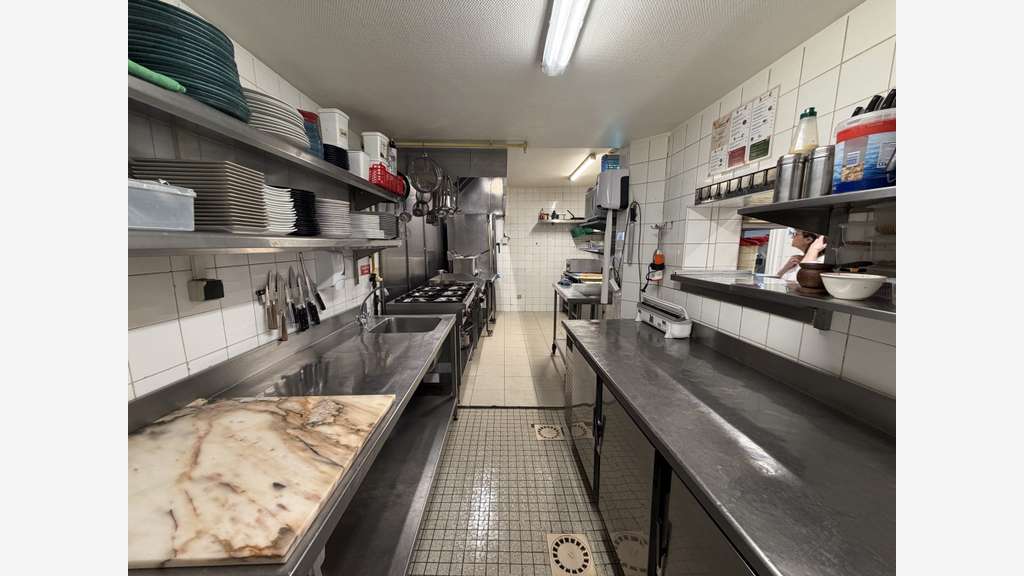 Vente restaurant/bar 330m² Châteaudun empl N°1