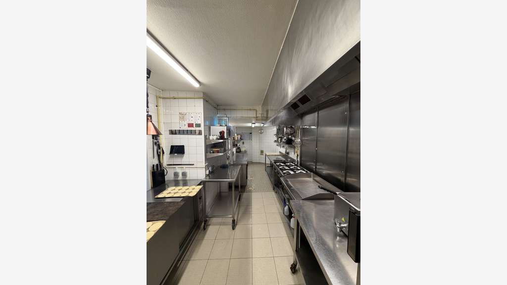 Vente restaurant/bar 330m² Châteaudun empl N°1