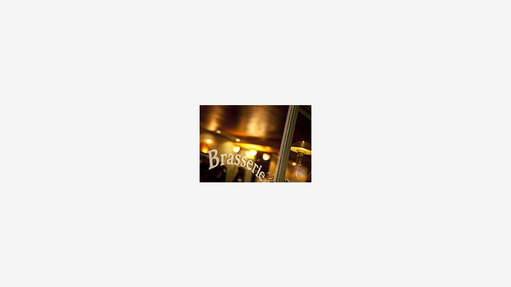 AV bar brasserie d'angle situé en centre Clamart