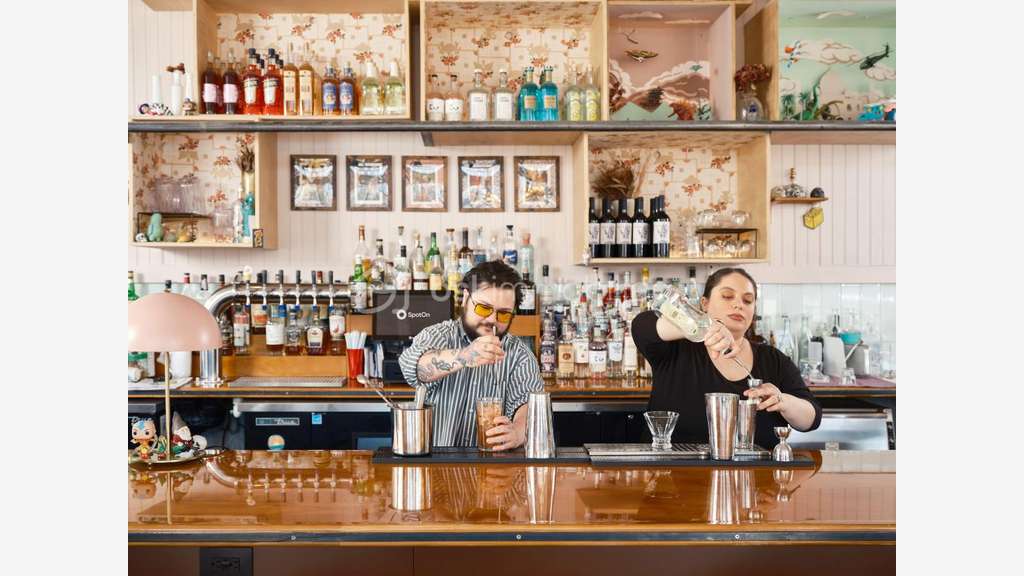 Vente trés beau bar sur empl N°1 secteur Deauville