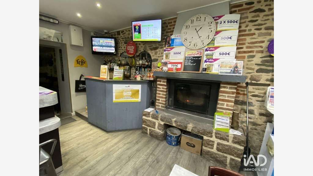 Bar tabac à Domalain