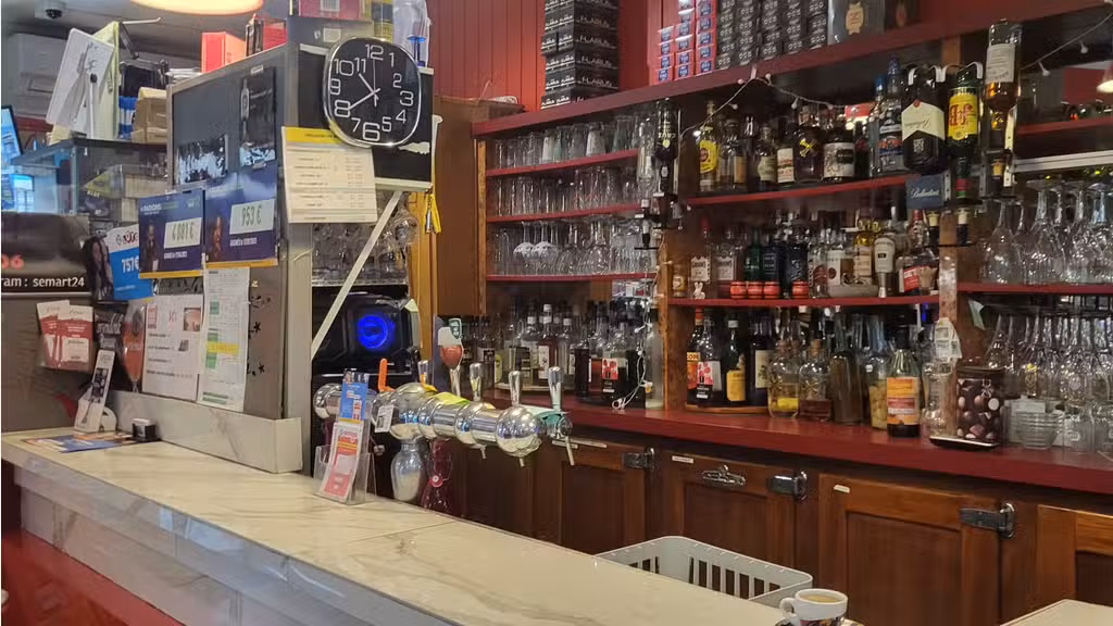 Vente murs et fonds brasserie logement en Dordogne