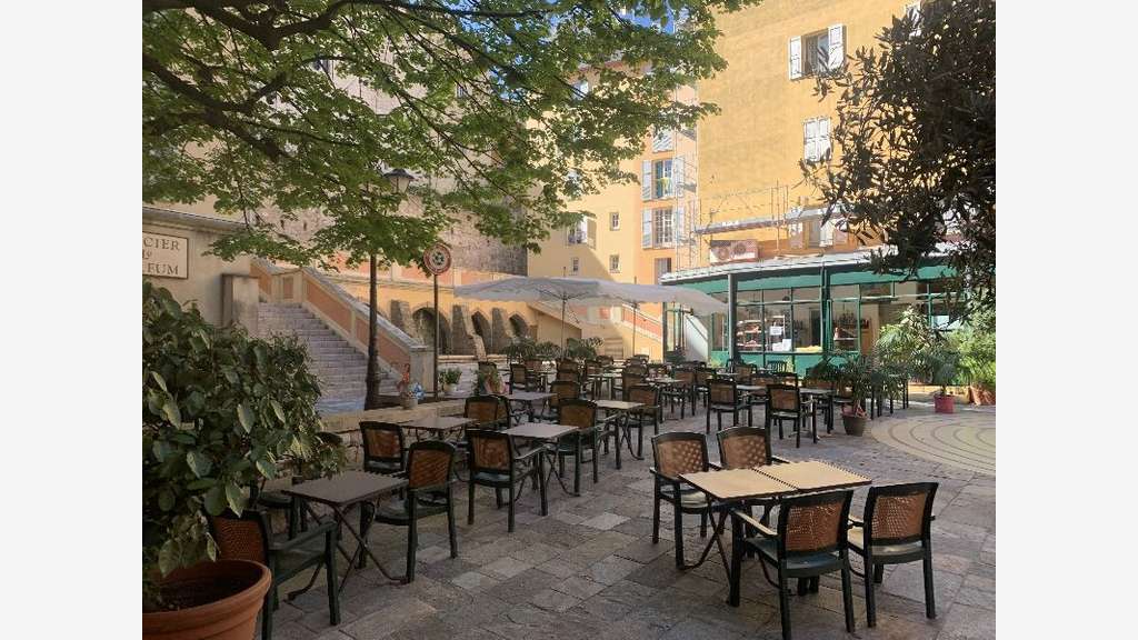 Vente bar brasserie lic IV à Grasse vieille ville