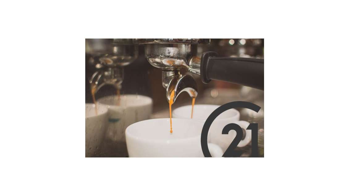 Vente bar brasserie lic 4 face port proche Sète