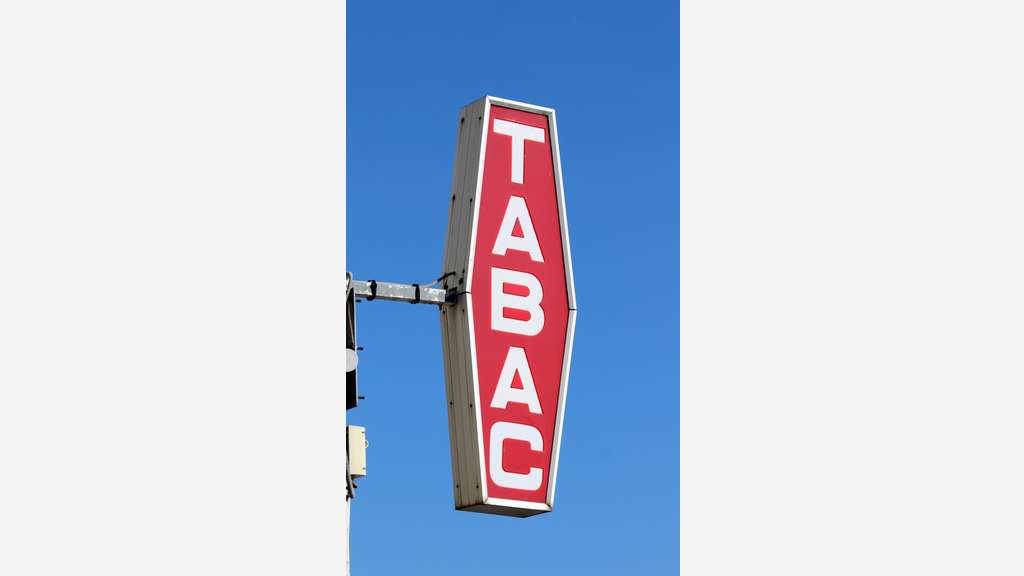 Vente bar tabac loto en ville dynamique à Houdan