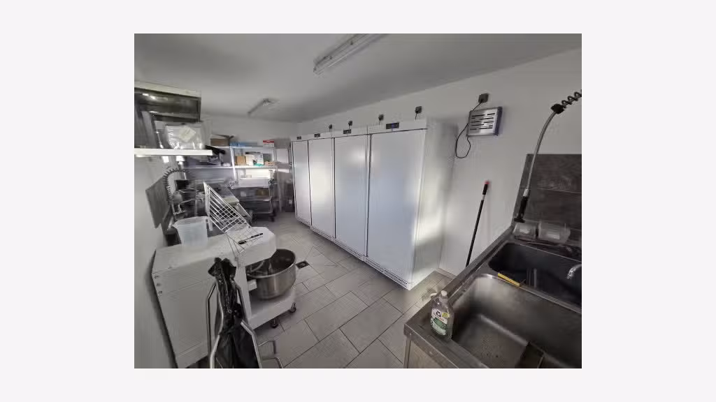 Vente bar pizzéria licence 4 rénové dans le Jura