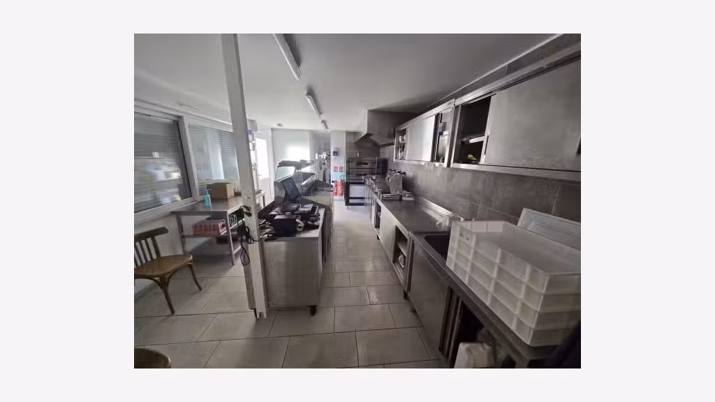 Vente bar pizzéria licence 4 rénové dans le Jura