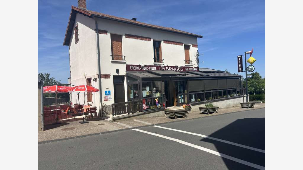 AV bar tabac restaurant 200m² àLapeyrouse