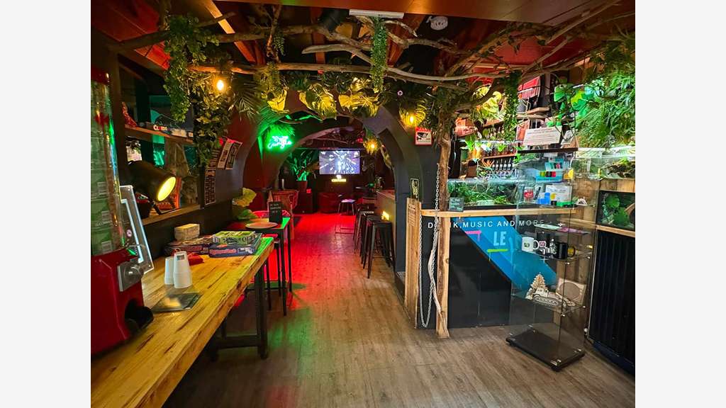 Vente bar pub incontournable de la station 05