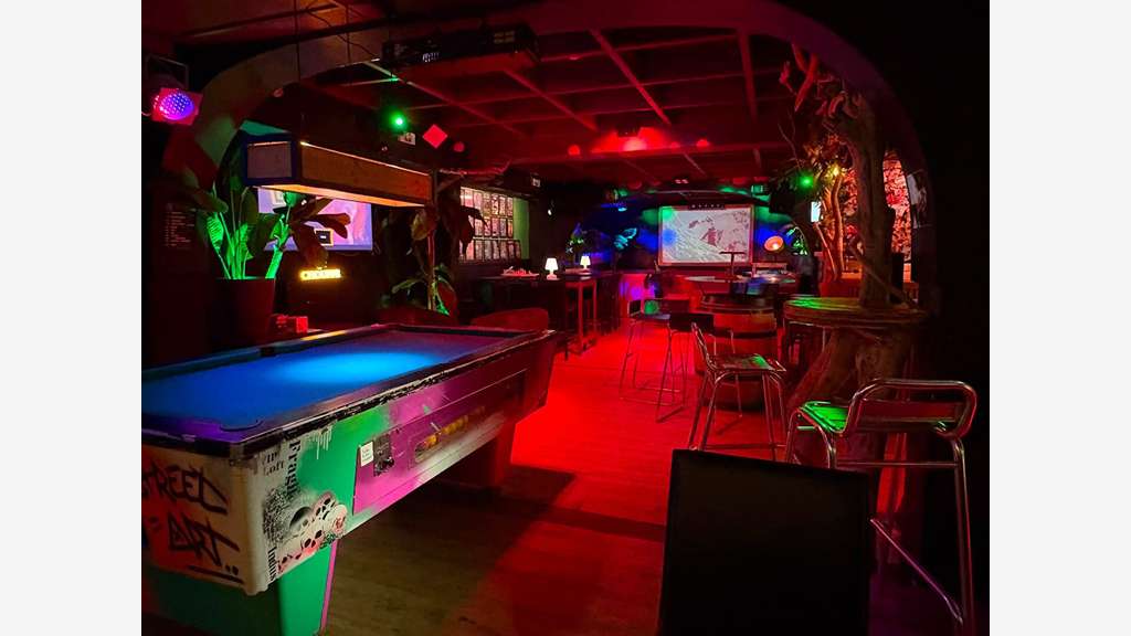 Vente bar pub incontournable de la station 05