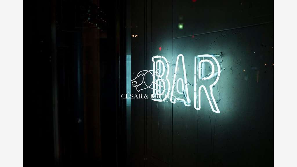 Vente bar tapas en angle 145m² à Lyon 69002 