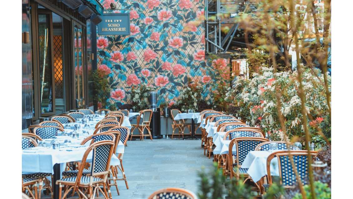 Cède restaurant terrasse à Marseille vieux port