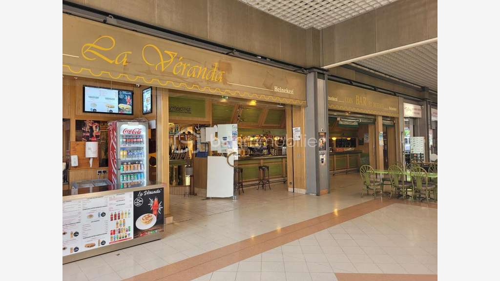 AV bar brasserie 200m² emplacement premium Massy