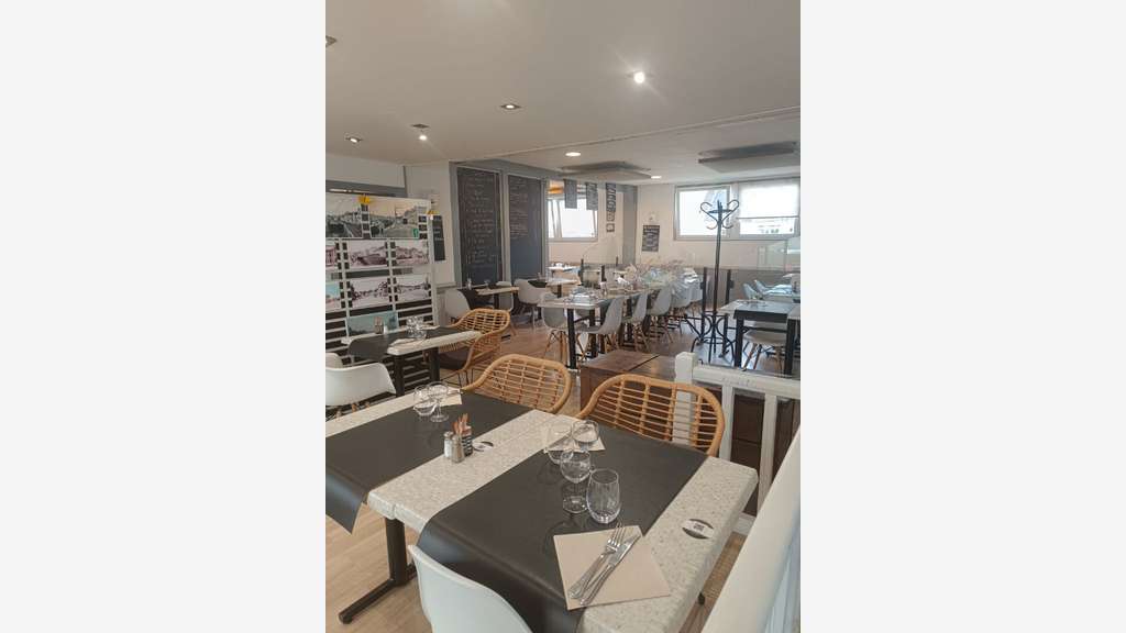 Vente bar brasserie 50 cvts 170m² à Montivilliers 