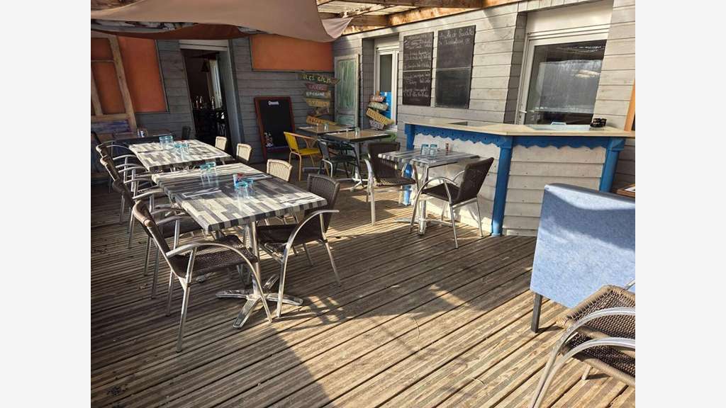AV bar restaurant licence IV et logement Morlaix