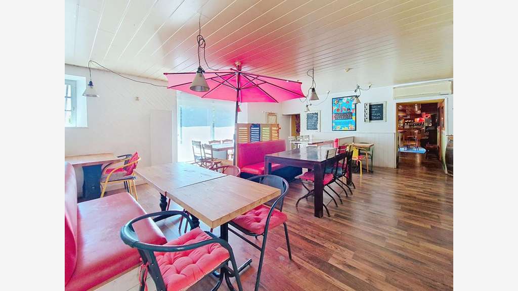 AV bar restaurant licence IV et logement Morlaix