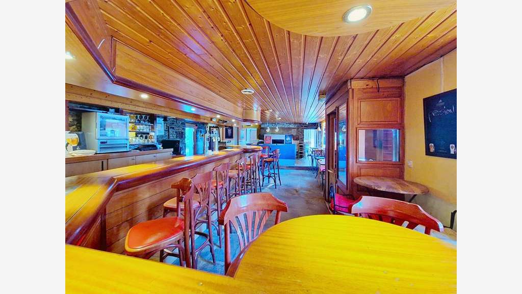 AV bar restaurant licence IV et logement Morlaix