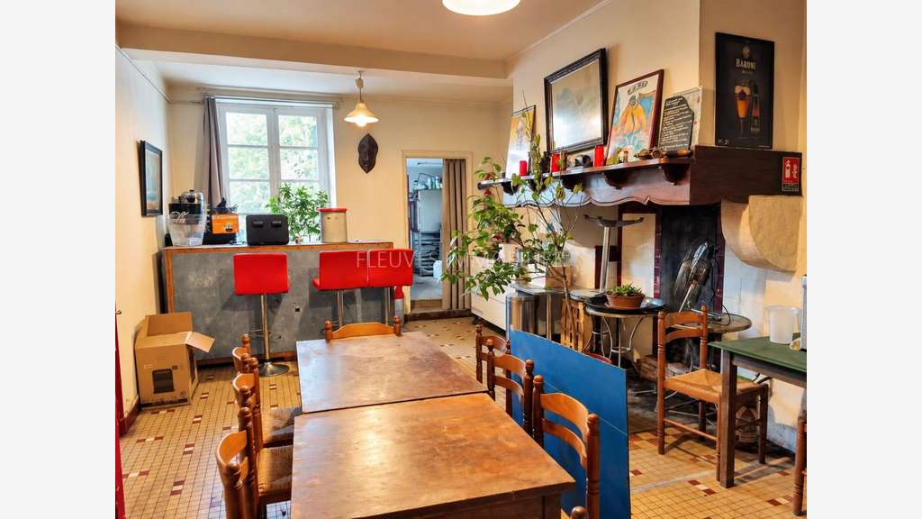Vente FDC bar licence IV cité fortifiée Navarrenx